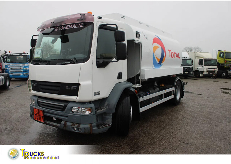 DAF LF 55.280 + 13.000L + 3 compartiment - Tank truck: picture 1 DAF LF 55.280 + 13.000L + 3 compartiment - Tank truck: picture 1