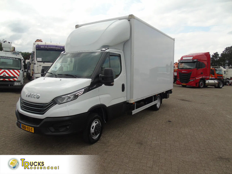 Box van Iveco Daily 40 C18 + LIFT: picture 1