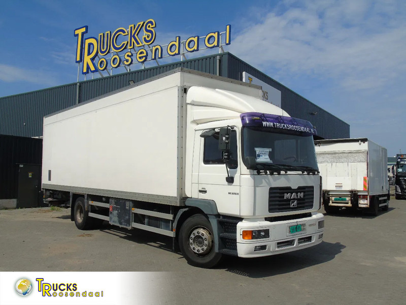 MAN L 220 + MANUAL + EURO 2 + DHOLLANDIA + 19T - Box truck: picture 1 MAN L 220 + MANUAL + EURO 2 + DHOLLANDIA + 19T - Box truck: picture 1