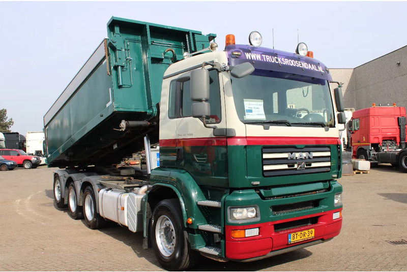 MAN TGA 35.400 8X4 + MANUAL! + NCH kipper/ bitum sprayer - Cable system truck: picture 3 MAN TGA 35.400 8X4 + MANUAL! + NCH kipper/ bitum sprayer - Cable system truck: picture 3