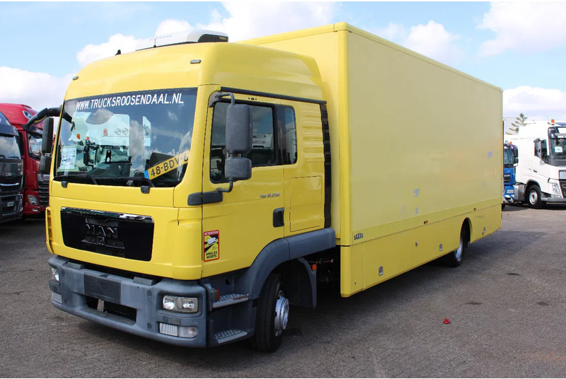 MAN TGL 12.250 + EURO 5 + LIFT - Box truck: picture 2 MAN TGL 12.250 + EURO 5 + LIFT - Box truck: picture 2