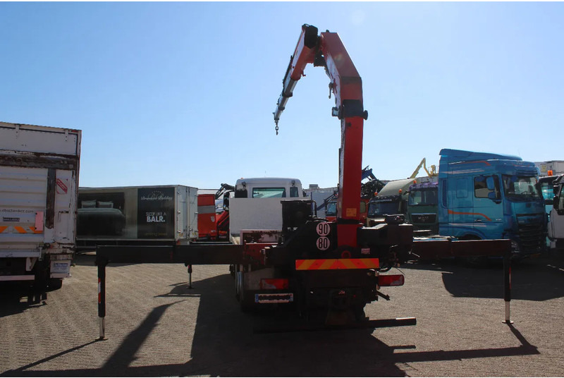 MAN TGS 26.440 + HMF 22T/M + remote + 6x2 steering + EURO 5 - Crane truck: picture 4 MAN TGS 26.440 + HMF 22T/M + remote + 6x2 steering + EURO 5 - Crane truck: picture 4