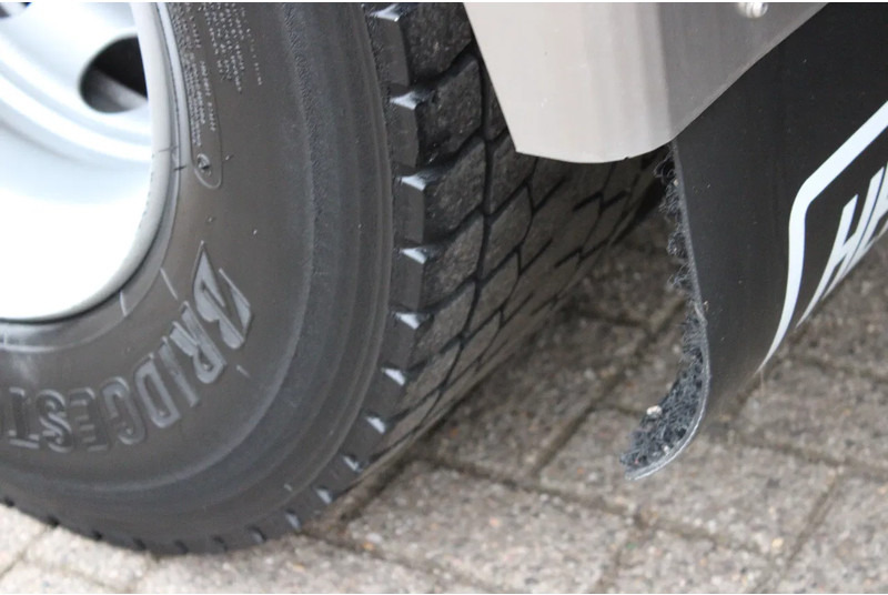 Refrigerator truck Mercedes-Benz Actros 2027 + EURO 6 + 19T: picture 16