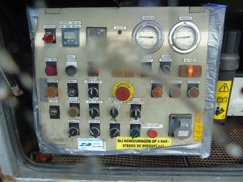 Vacuum truck Mercedes-Benz Atego 1923 + 8.800 liter INOX + complete pump/tipper/functional + EURO 2: picture 12