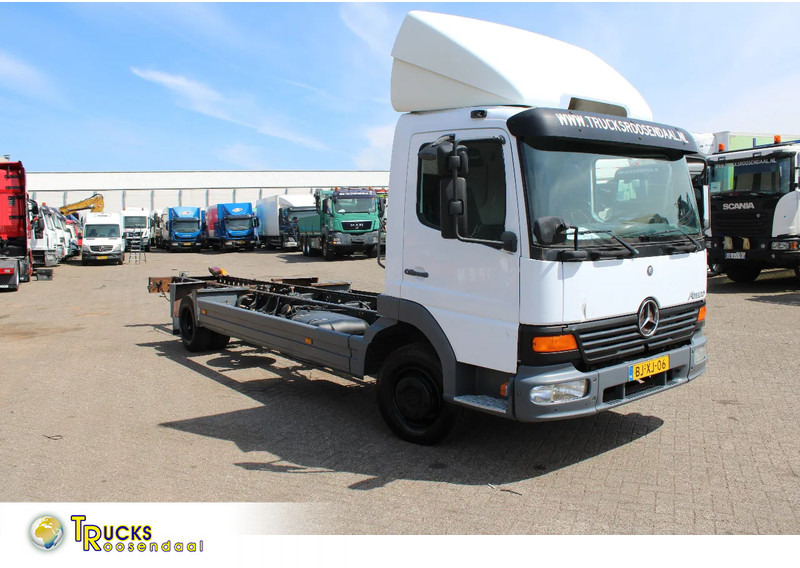 Mercedes-Benz Atego 918 + MANUAL + EURO 2 - Cab chassis truck: picture 1 Mercedes-Benz Atego 918 + MANUAL + EURO 2 - Cab chassis truck: picture 1
