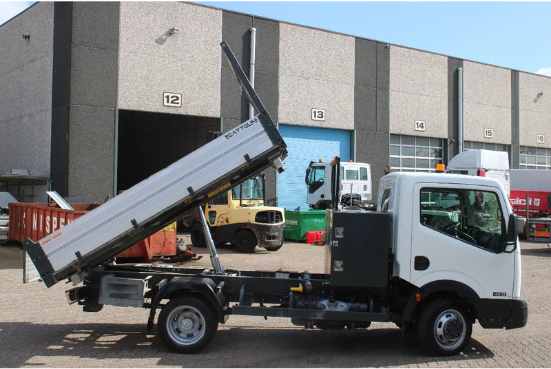 Nissan 45.13 + EURO 4 + KIPPER + MANUAL - Tipper: picture 4 Nissan 45.13 + EURO 4 + KIPPER + MANUAL - Tipper: picture 4