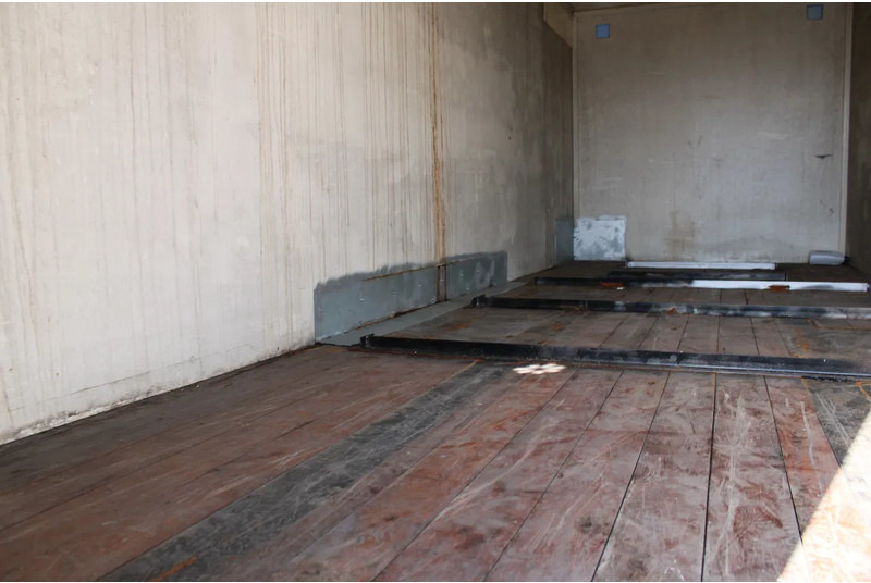 Pacton 2X AXLE + NICE TRAILER - Closed box trailer: picture 4 Pacton 2X AXLE + NICE TRAILER - Closed box trailer: picture 4