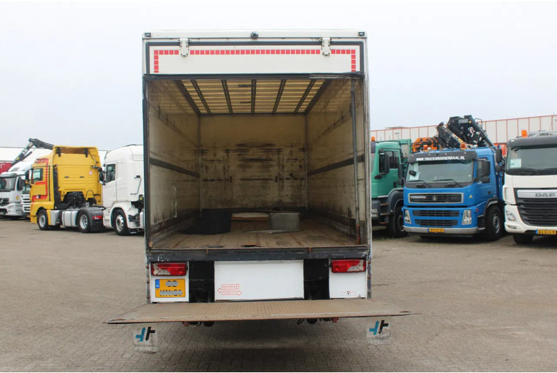 Scania P230 + LIFT + EURO 5 - Box truck: picture 3 Scania P230 + LIFT + EURO 5 - Box truck: picture 3
