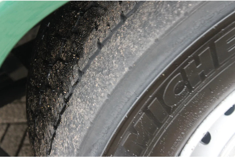 Refrigerator truck Scania R490 + 6X2 + EURO 6 + heating truck/ flowers FULL OPTION: picture 20 Refrigerator truck Scania R490 + 6X2 + EURO 6 + heating truck/ flowers FULL OPTION: picture 20