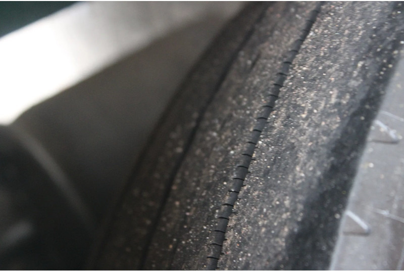 Refrigerator truck Scania R490 + 6X2 + EURO 6 + heating truck/ flowers FULL OPTION: picture 16 Refrigerator truck Scania R490 + 6X2 + EURO 6 + heating truck/ flowers FULL OPTION: picture 16