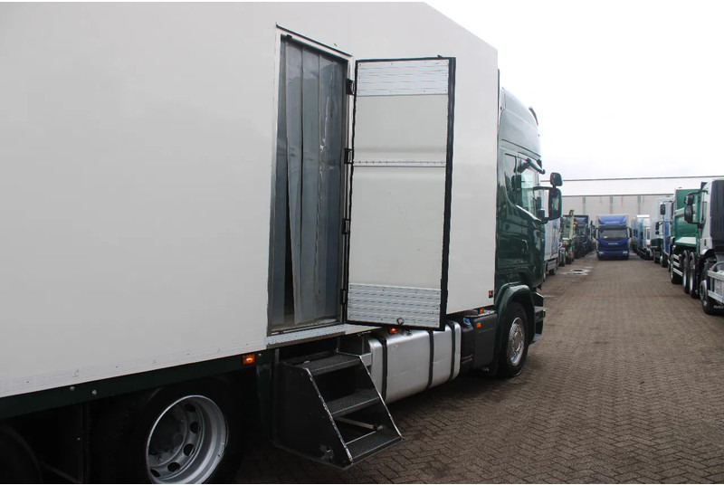 Refrigerator truck Scania R490 + 6X2 + EURO 6 + heating truck/ flowers FULL OPTION: picture 10 Refrigerator truck Scania R490 + 6X2 + EURO 6 + heating truck/ flowers FULL OPTION: picture 10
