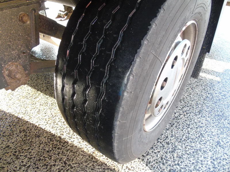 Schmitz Cargobull 2 AXLE + CARRIER + DHOLLANDIA LOADLIFT - Refrigerator trailer: picture 5 Schmitz Cargobull 2 AXLE + CARRIER + DHOLLANDIA LOADLIFT - Refrigerator trailer: picture 5