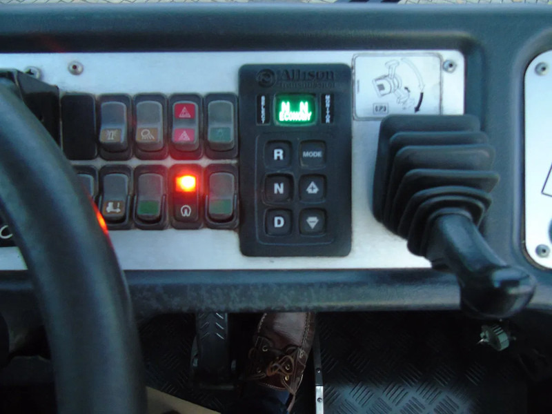 Terberg YT 182 fully funtion + perfect - Terminal tractor: picture 5 Terberg YT 182 fully funtion + perfect - Terminal tractor: picture 5