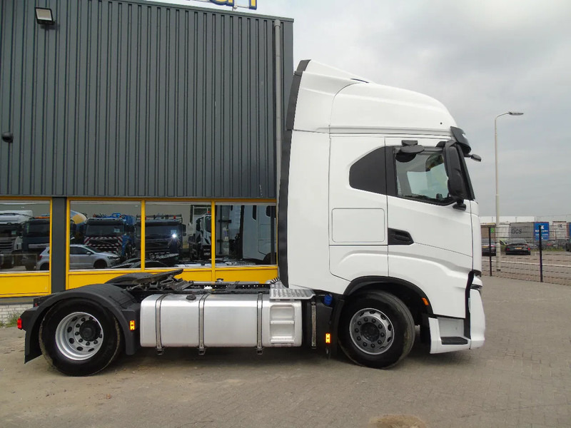 Iveco S-WAY 490 + RETARDER + 93.000KM - Tractor unit: picture 5 Iveco S-WAY 490 + RETARDER + 93.000KM - Tractor unit: picture 5