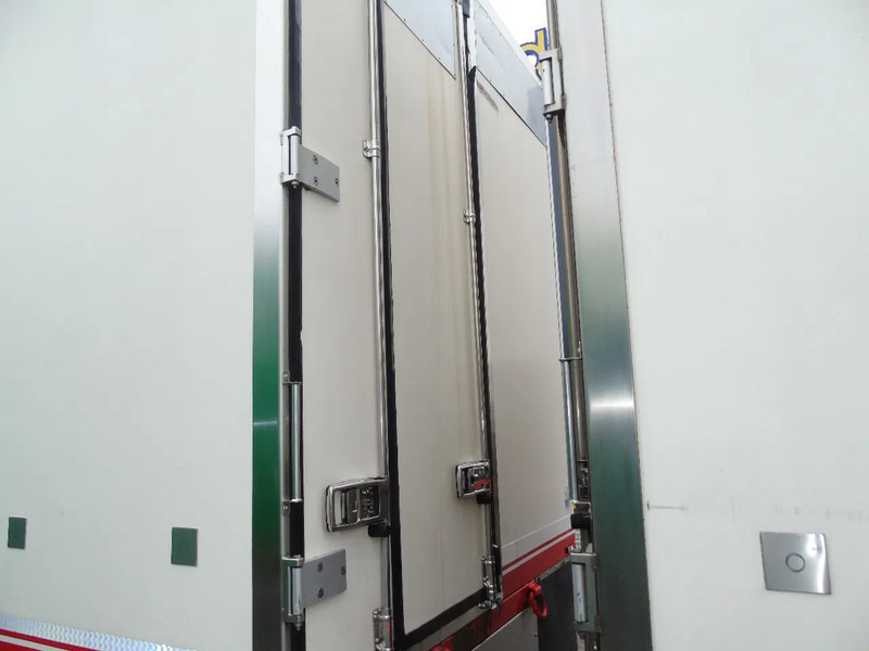 Refrigerator truck Volvo FH 460 + TRS + COMBI + EURO 6: picture 18 Refrigerator truck Volvo FH 460 + TRS + COMBI + EURO 6: picture 18