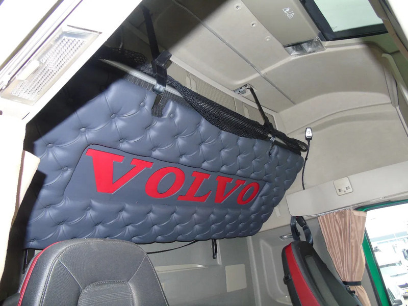 Refrigerator truck Volvo FH 460 + TRS + COMBI + EURO 6: picture 13 Refrigerator truck Volvo FH 460 + TRS + COMBI + EURO 6: picture 13