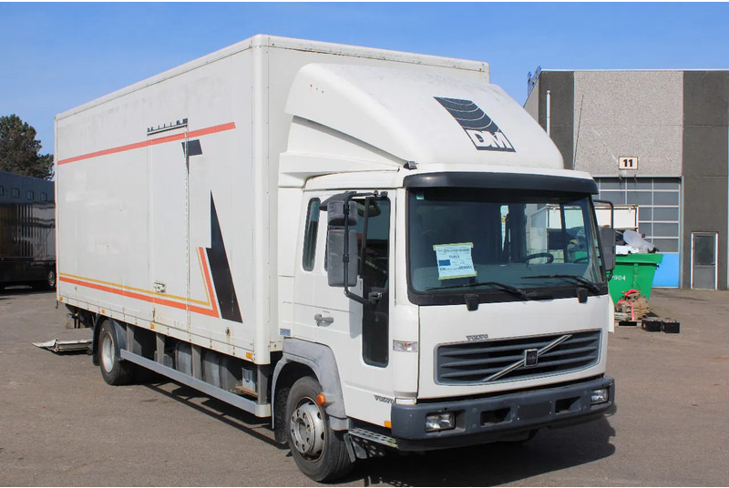 Volvo FL 6.250 +EURO 2 + MANUAL + LIFT - Box truck: picture 2 Volvo FL 6.250 +EURO 2 + MANUAL + LIFT - Box truck: picture 2