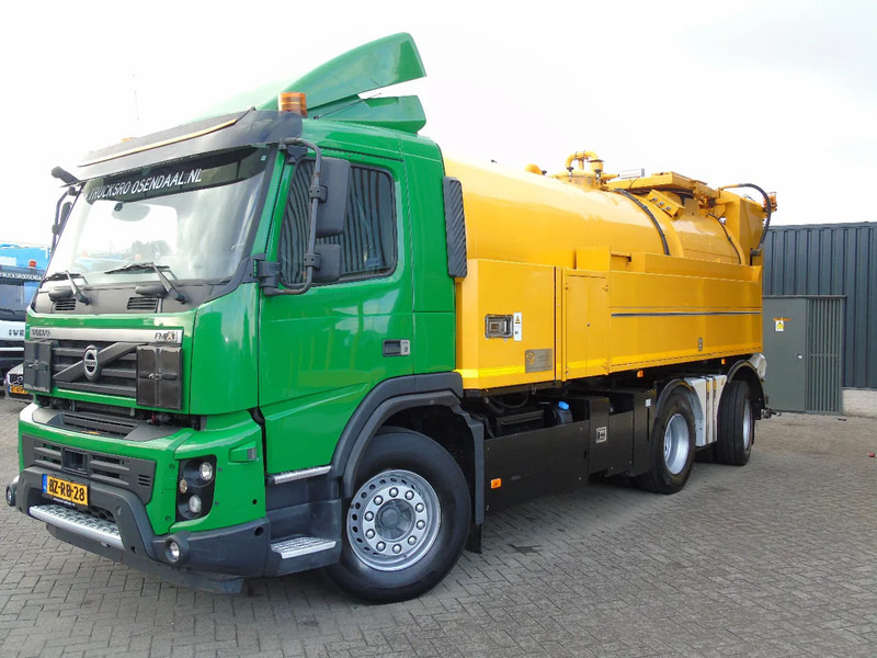 Volvo FMX 420 + 15.000L + HIGH PRESSURE PUMP + URACA + 6X4 + EURO 5 - Vacuum truck: picture 2 Volvo FMX 420 + 15.000L + HIGH PRESSURE PUMP + URACA + 6X4 + EURO 5 - Vacuum truck: picture 2