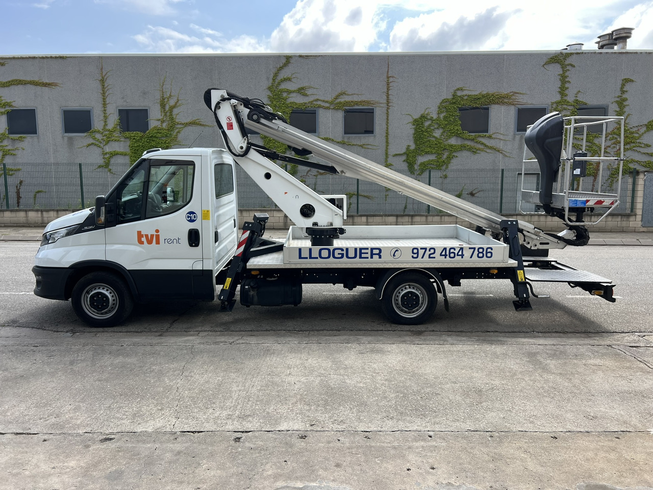 Iveco Daily + Oil&Steel Scorpion 1812 Smart Iveco Daily + Oil&Steel Scorpion 1812 Smart - Truck mounted aerial platform: picture 5 Iveco Daily + Oil&Steel Scorpion 1812 Smart Iveco Daily + Oil&Steel Scorpion 1812 Smart - Truck mounted aerial platform: picture 5