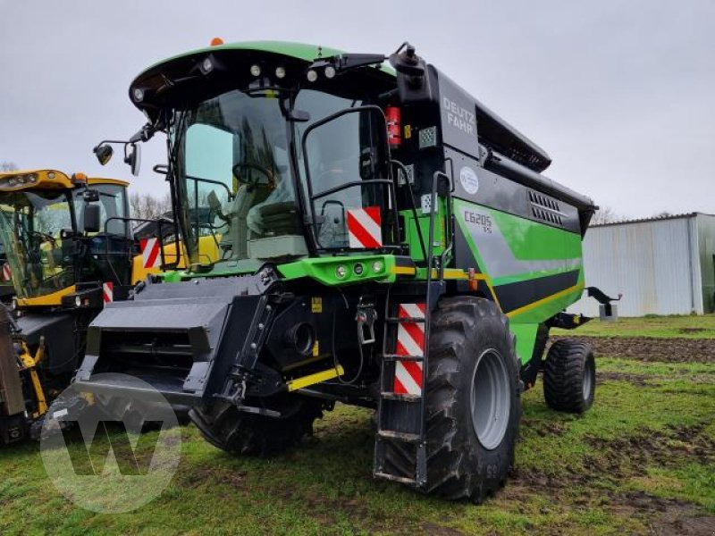 Deutz-Fahr C 6205 - Combine harvester: picture 1 Deutz-Fahr C 6205 - Combine harvester: picture 1