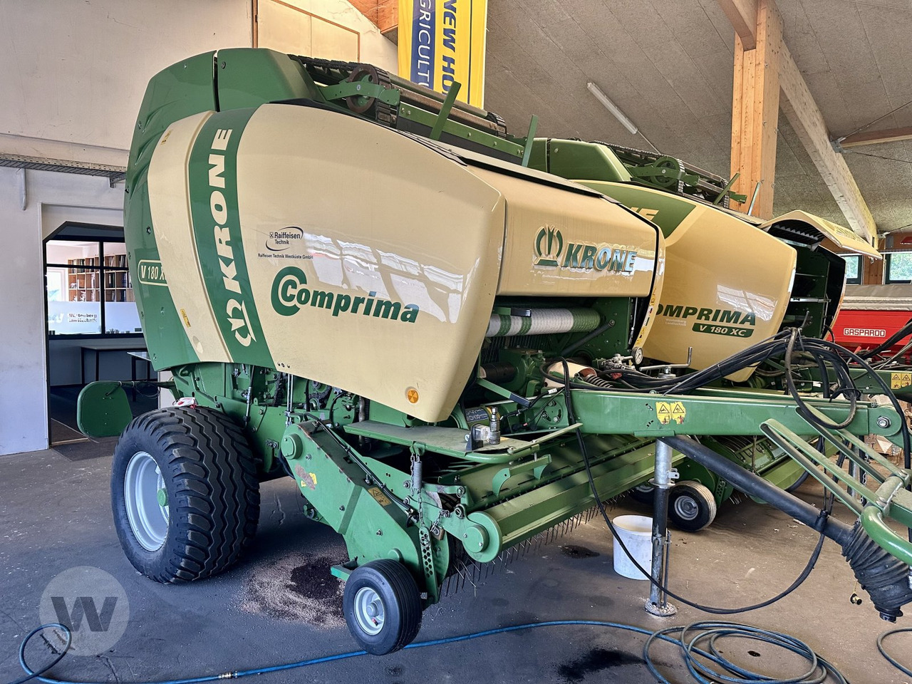 Krone Comprima V 180 XC - Round baler: picture 1 Krone Comprima V 180 XC - Round baler: picture 1