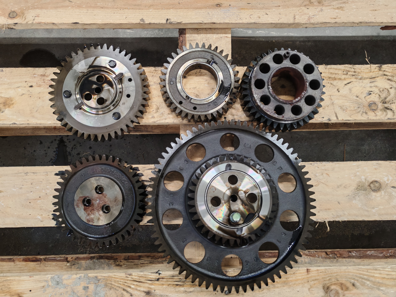 MAN TGS TGX EURO 6 / D2676LF / TIMMING WHEELS SET - Engine and parts: picture 2 MAN TGS TGX EURO 6 / D2676LF / TIMMING WHEELS SET - Engine and parts: picture 2