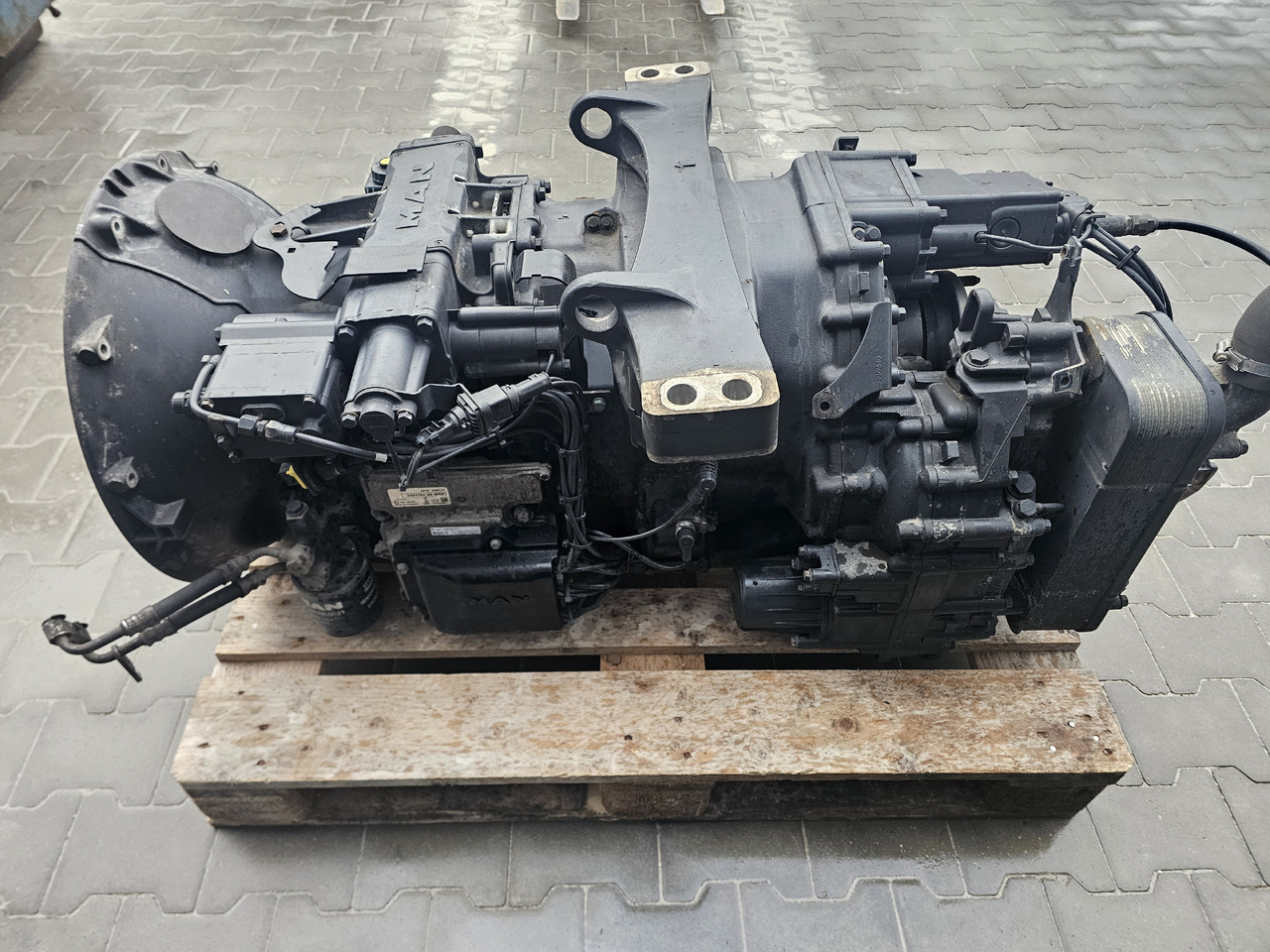MAN TGS TGX EURO 6 / GRS TIPMATIC GEARBOX RETARDER / 81320046462 - Gearbox: picture 5 MAN TGS TGX EURO 6 / GRS TIPMATIC GEARBOX RETARDER / 81320046462 - Gearbox: picture 5