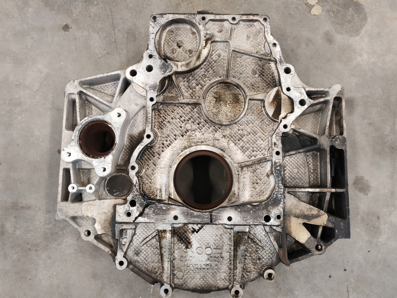 MAN TGS TGX EURO6 / D2676LF / FLYWHEEL HOUSING / 51014013297 - Flywheel: picture 4 MAN TGS TGX EURO6 / D2676LF / FLYWHEEL HOUSING / 51014013297 - Flywheel: picture 4