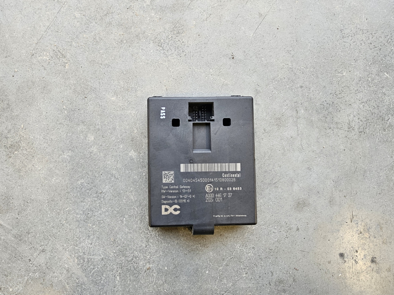 MERCEDES-BENZ ATEGO MP4 EURO 6 /CGW CENTRAL GATEWAY ECU / A0004461727 - ECU: picture 2 MERCEDES-BENZ ATEGO MP4 EURO 6 /CGW CENTRAL GATEWAY ECU / A0004461727 - ECU: picture 2