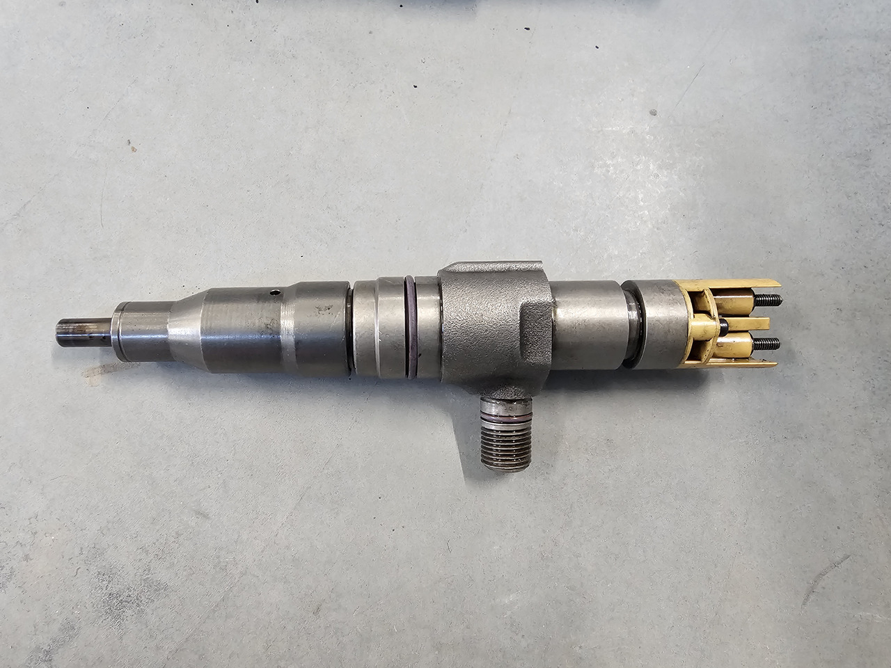 MERCEDES-BENZ ATEGO MP4 EURO 6 / INJECTORS SET / OM936 / A9362187007 - Injector: picture 3 MERCEDES-BENZ ATEGO MP4 EURO 6 / INJECTORS SET / OM936 / A9362187007 - Injector: picture 3