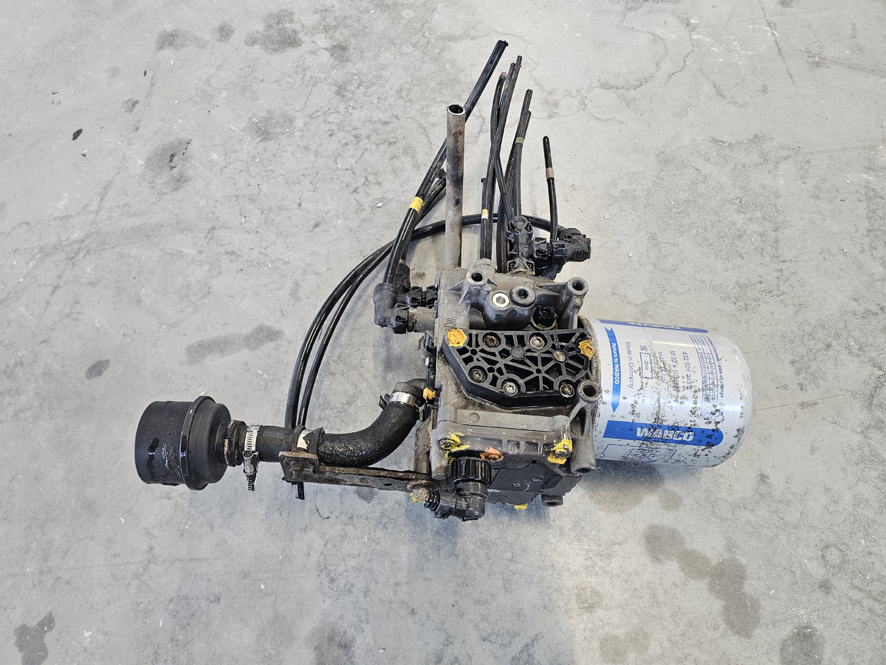 RENAULT AIR DRYIER APM / K087802 / EL1100 - Brake valve: picture 4 RENAULT AIR DRYIER APM / K087802 / EL1100 - Brake valve: picture 4