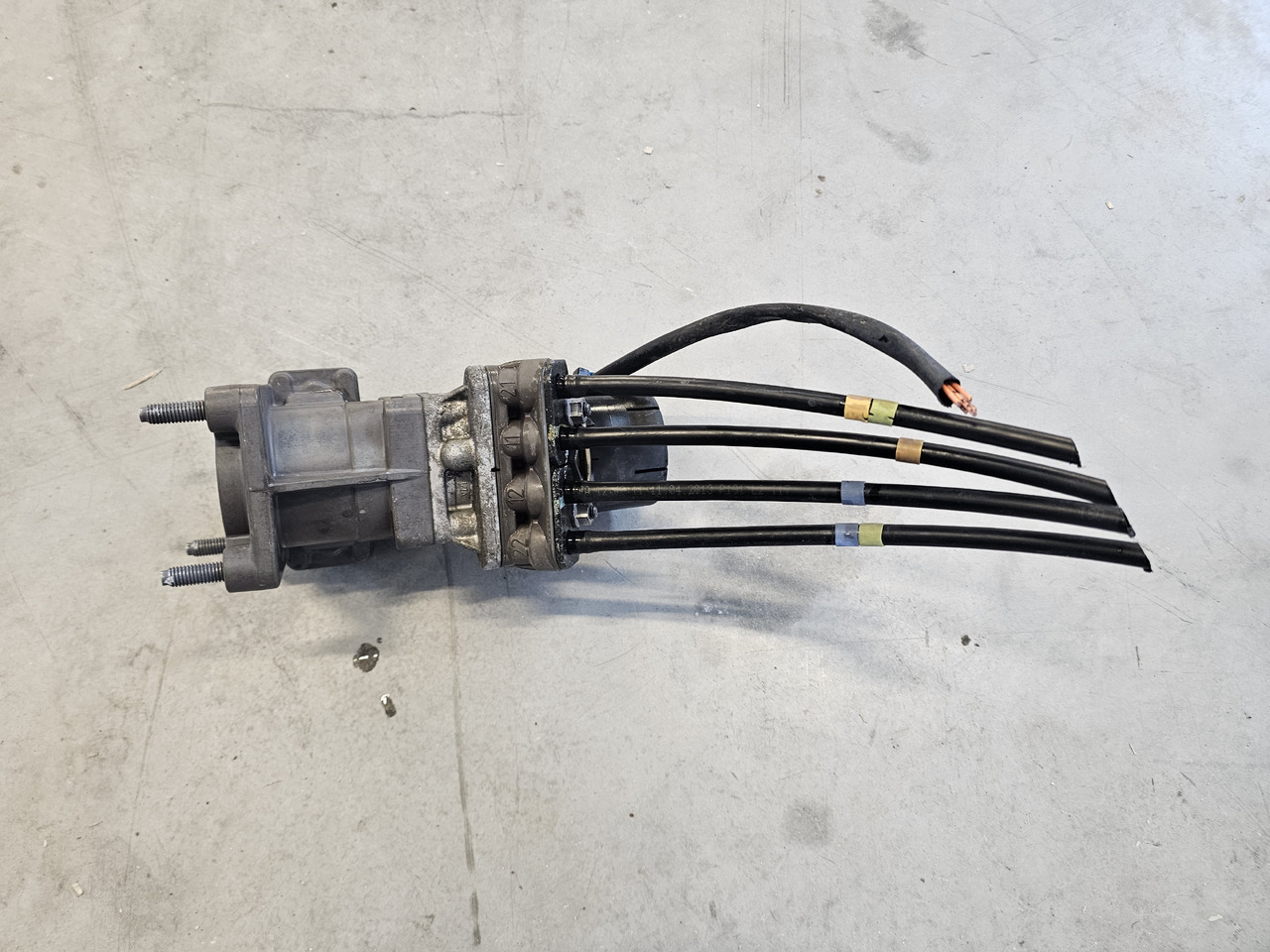 RENAULT PEDAL BRAKE VALVE / K040158 / 21390589 - Brake valve: picture 3 RENAULT PEDAL BRAKE VALVE / K040158 / 21390589 - Brake valve: picture 3