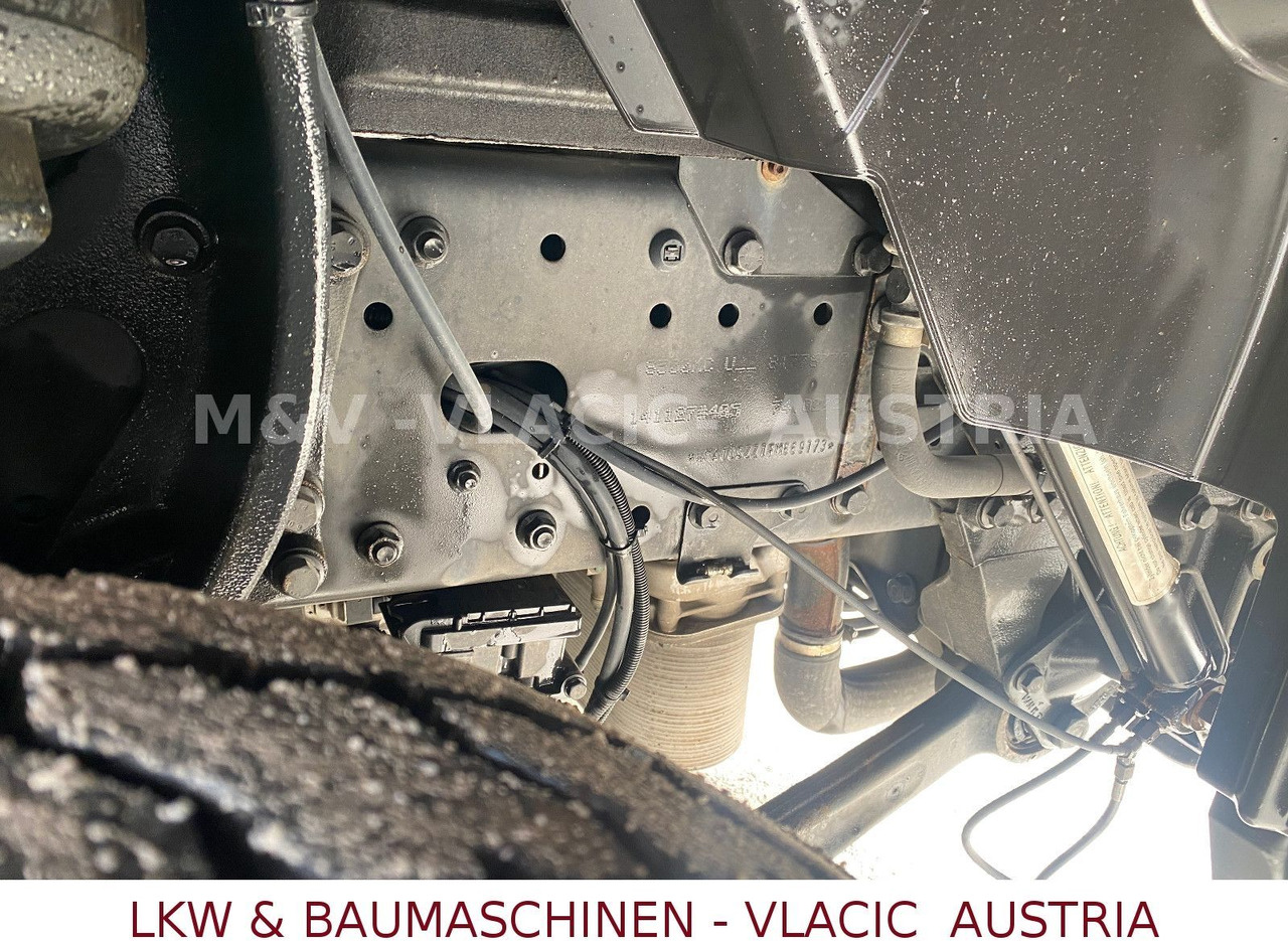 Refrigerator truck MAN 18.320 Kühlkoffer mit Fleischgehänge: picture 10