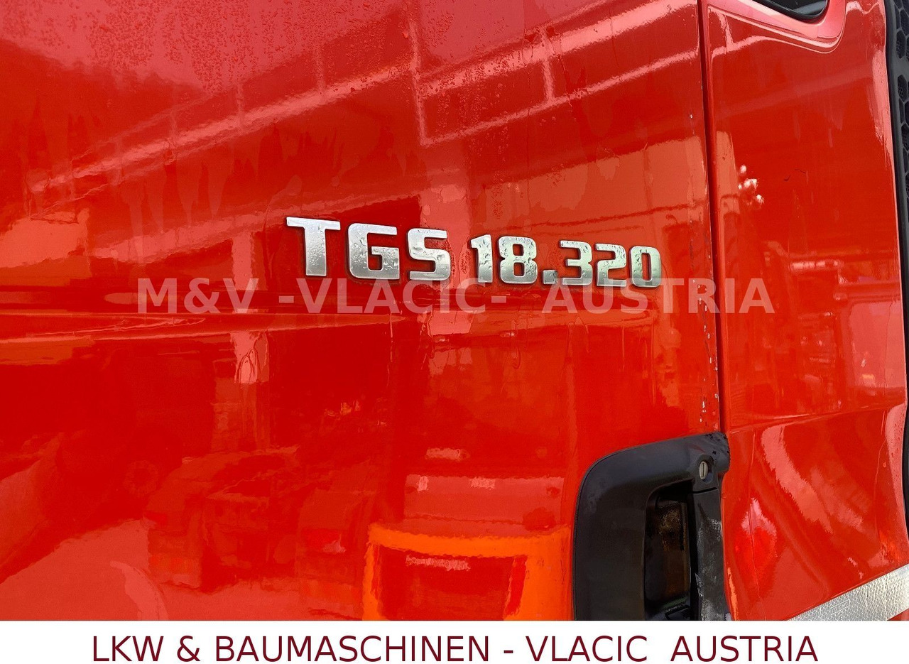 Refrigerator truck MAN 18.320 Kühlkoffer mit Fleischgehänge: picture 8
