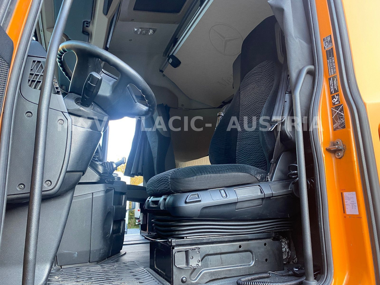 Mercedes-Benz 2542 - Container transporter/ Swap body truck: picture 3 Mercedes-Benz 2542 - Container transporter/ Swap body truck: picture 3