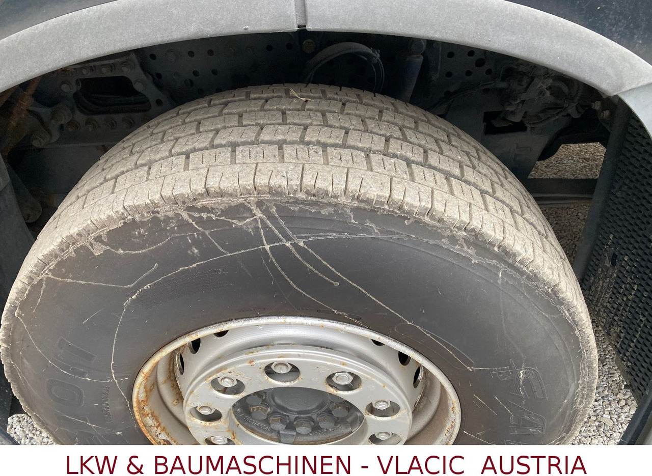 Hook lift truck Mercedes-Benz 2563: picture 10