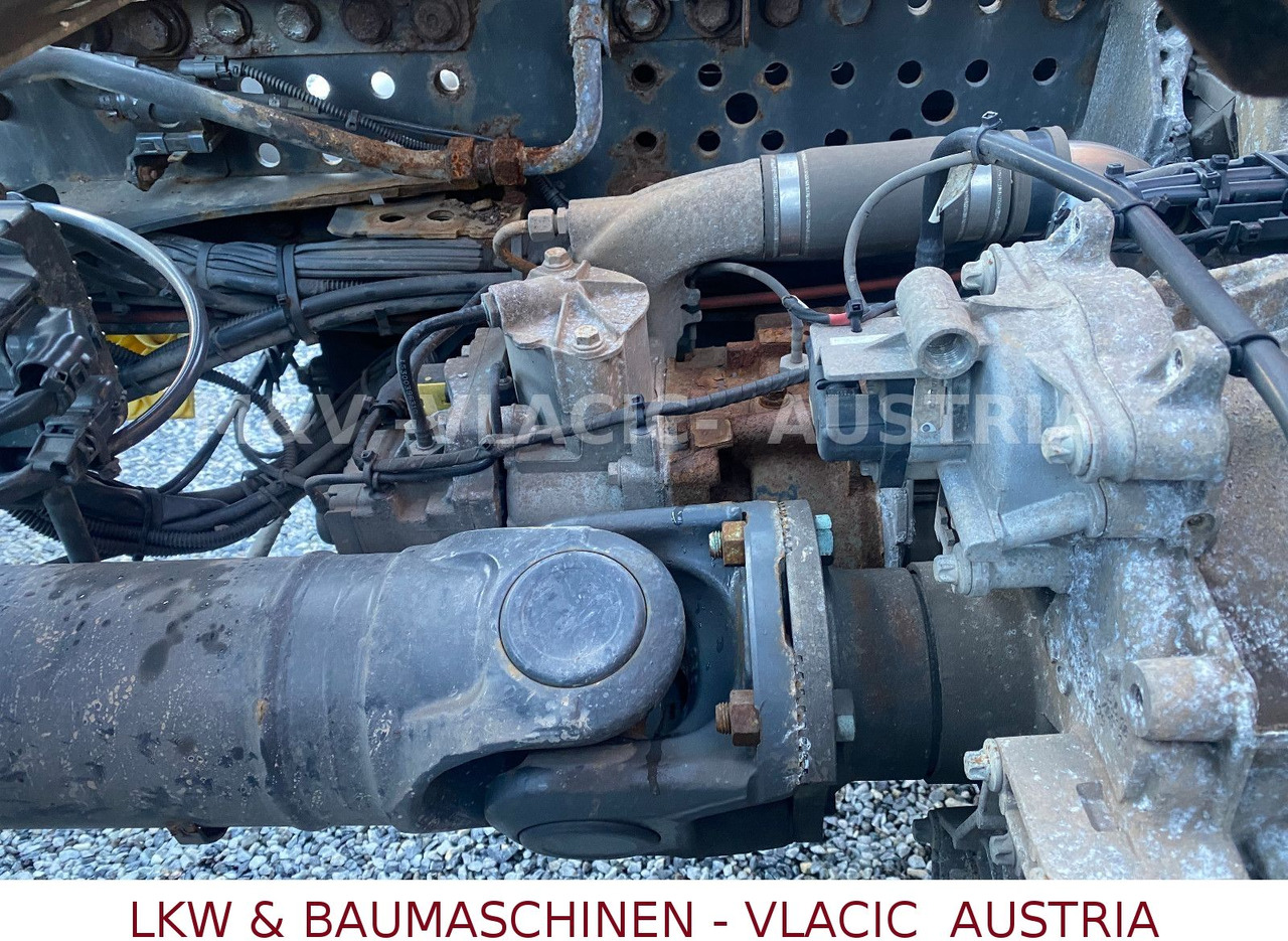 Container transporter/ Swap body truck Mercedes-Benz Actros 2545: picture 14