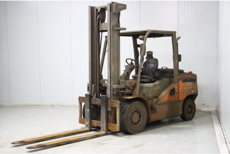 Doosan D50C-7 - Diesel forklift: picture 3 Doosan D50C-7 - Diesel forklift: picture 3