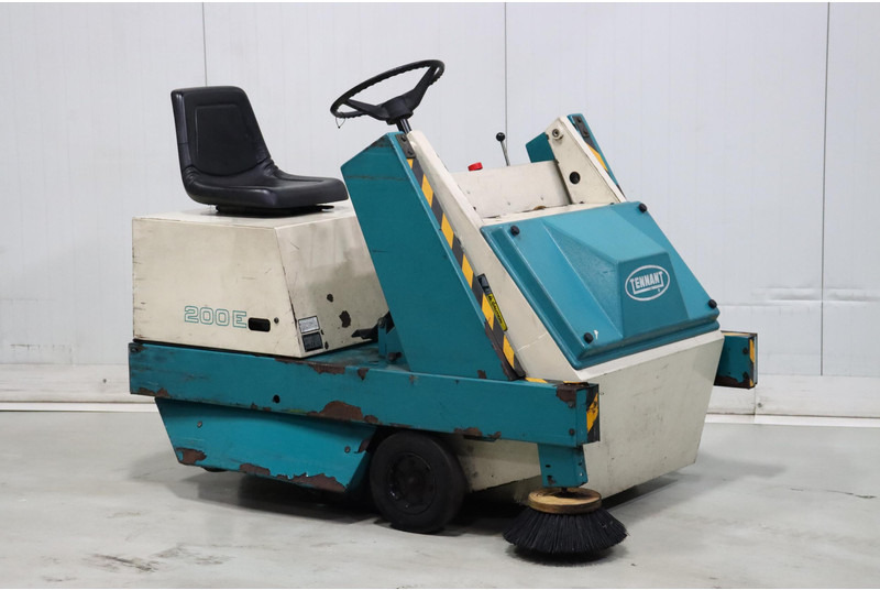TENNANT 200E - Road sweeper: picture 1 TENNANT 200E - Road sweeper: picture 1