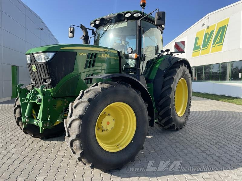 John Deere 6190R - Farm tractor: picture 3 John Deere 6190R - Farm tractor: picture 3