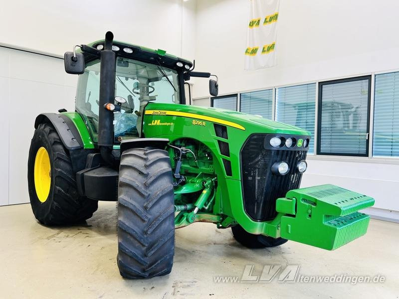 John Deere 8295R - Farm tractor: picture 4 John Deere 8295R - Farm tractor: picture 4