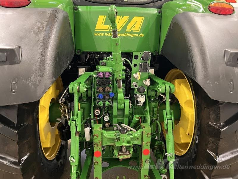 John Deere 8295R - Farm tractor: picture 5 John Deere 8295R - Farm tractor: picture 5