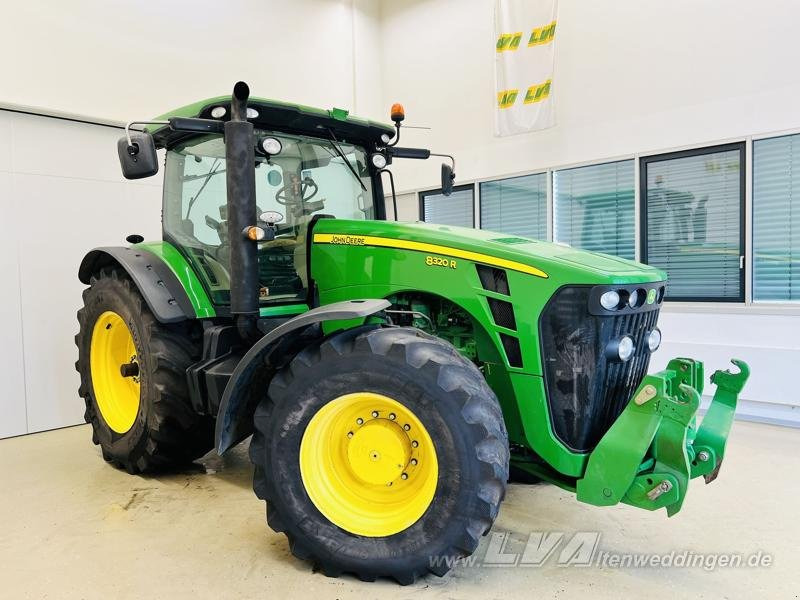 John Deere 8320R - Farm tractor: picture 2 John Deere 8320R - Farm tractor: picture 2