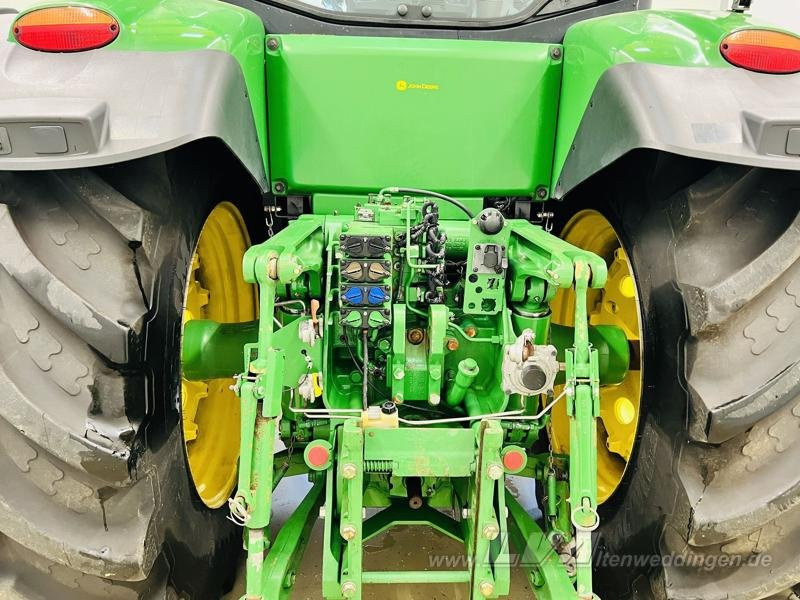 Farm tractor John Deere 8320R: picture 6