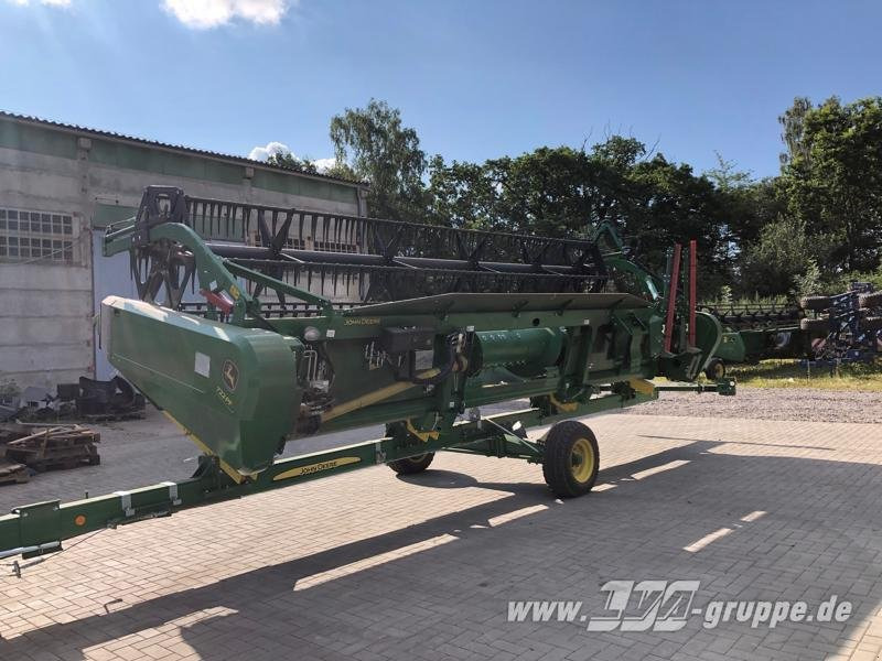 John Deere T550 - Combine harvester: picture 5 John Deere T550 - Combine harvester: picture 5