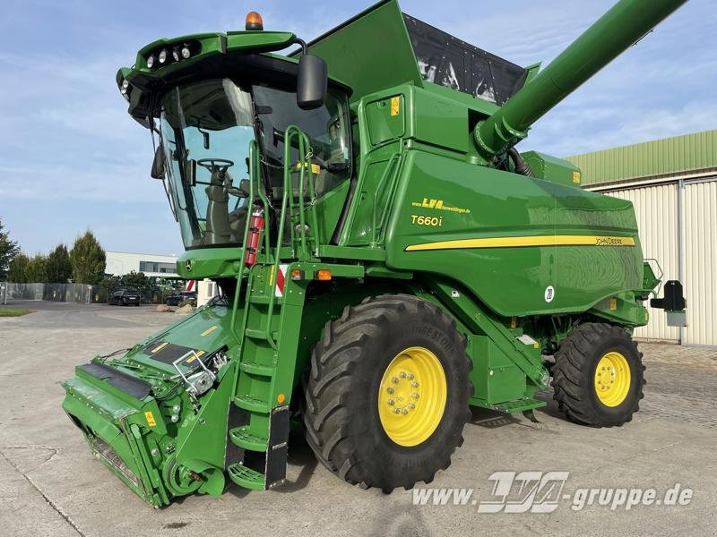 John Deere T660i - Combine harvester: picture 1 John Deere T660i - Combine harvester: picture 1