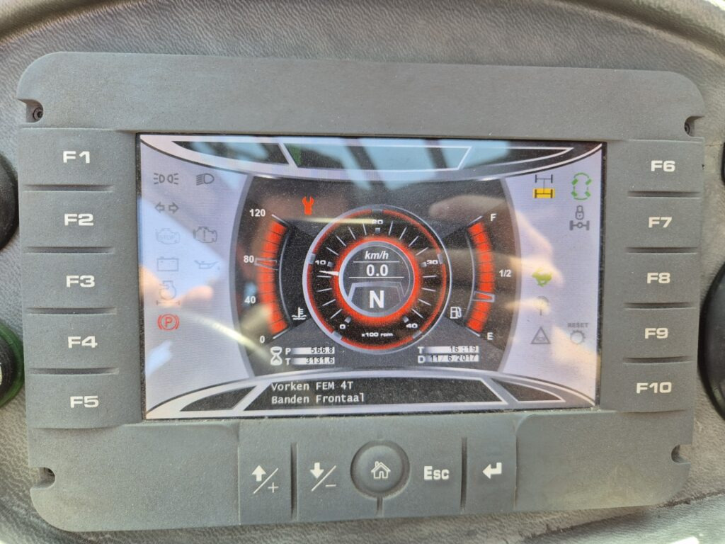 Telescopic handler MANITOU MRT 1840 easy: picture 12