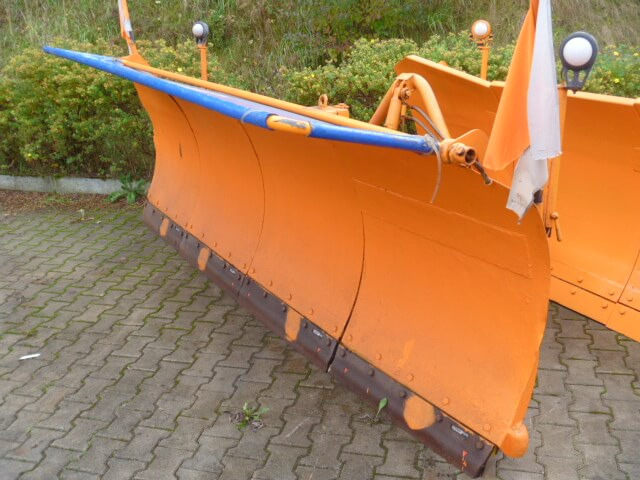 Unimog Schneepflug - Schneeschild Schmidt MF5.3 - Snow plough: picture 1 Unimog Schneepflug - Schneeschild Schmidt MF5.3 - Snow plough: picture 1