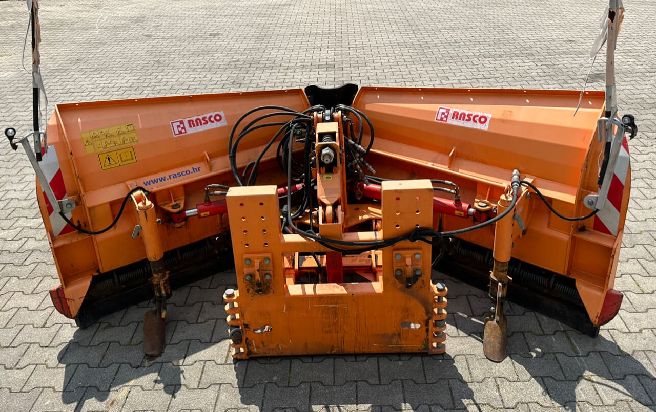 Unimog Schneepflug - Vario Rasco VERTUS 3.2 GB2X3 - Snow plough: picture 5 Unimog Schneepflug - Vario Rasco VERTUS 3.2 GB2X3 - Snow plough: picture 5