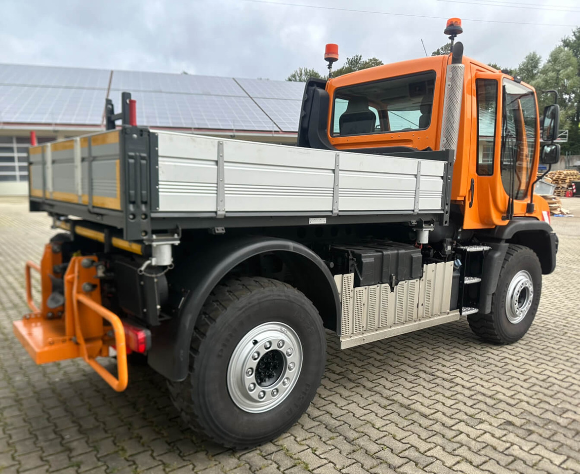 Unimog 530 - U530 405 44301 Mercedes Benz 405 - Utility/ Special vehicle: picture 5 Unimog 530 - U530 405 44301 Mercedes Benz 405 - Utility/ Special vehicle: picture 5